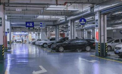 地下停車場的洗車店為何如此火爆？停車服務的隱藏商機揭秘